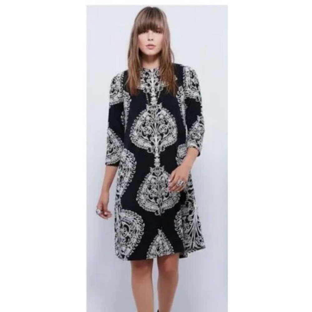 Free People Fiesta Floral Mini Dress Black Ivory Paisley 3/4 Sleeve Knit L EUC